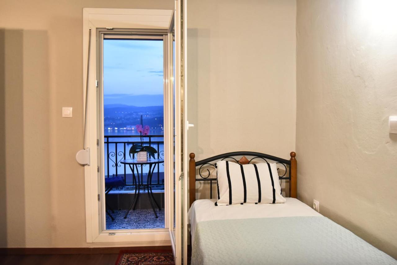 Golden Sea View - Old Town Apartment Kavála ภายนอก รูปภาพ