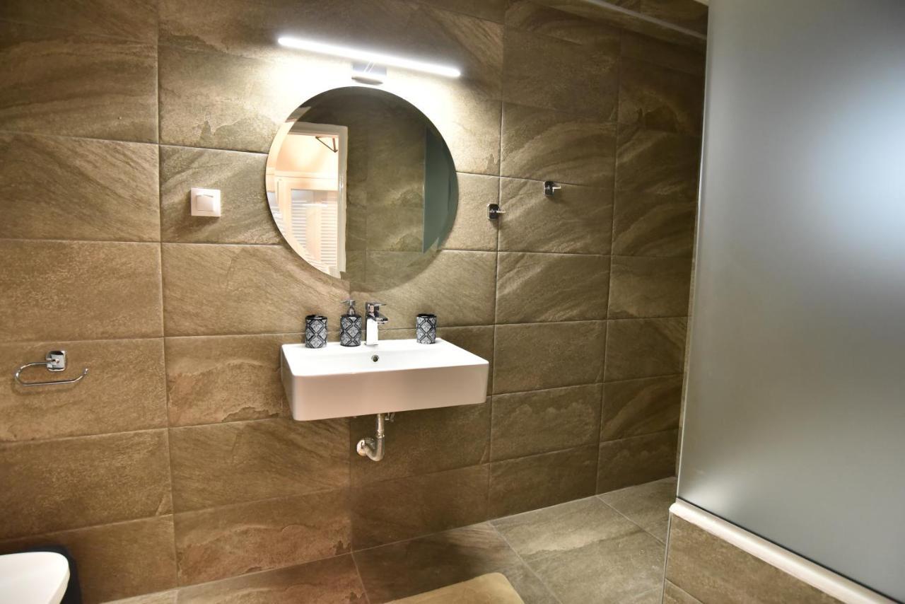 Golden Sea View - Old Town Apartment Kavála ภายนอก รูปภาพ
