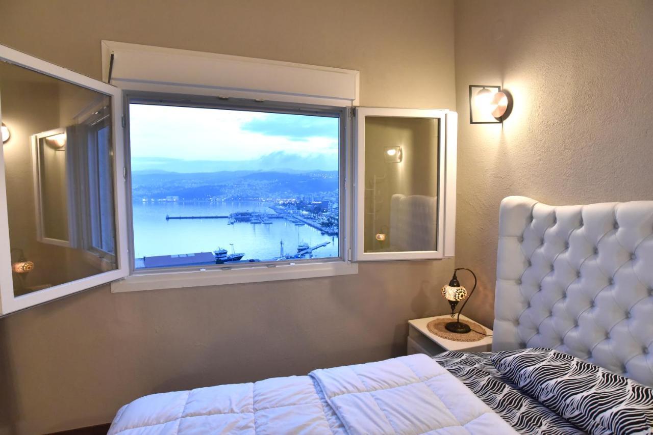 Golden Sea View - Old Town Apartment Kavála ภายนอก รูปภาพ